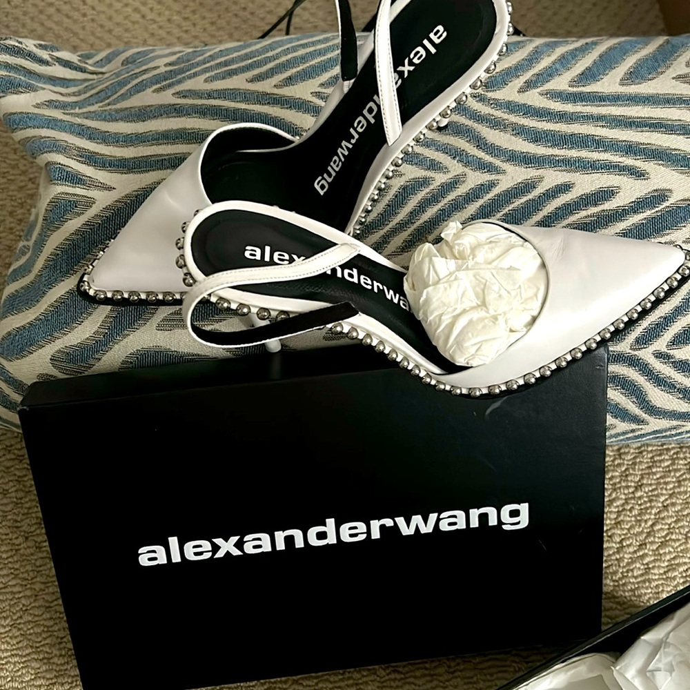 I selling white heels
